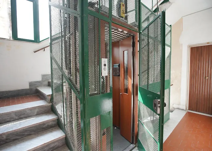 Bed and Breakfast B-pizzofalcone 4*