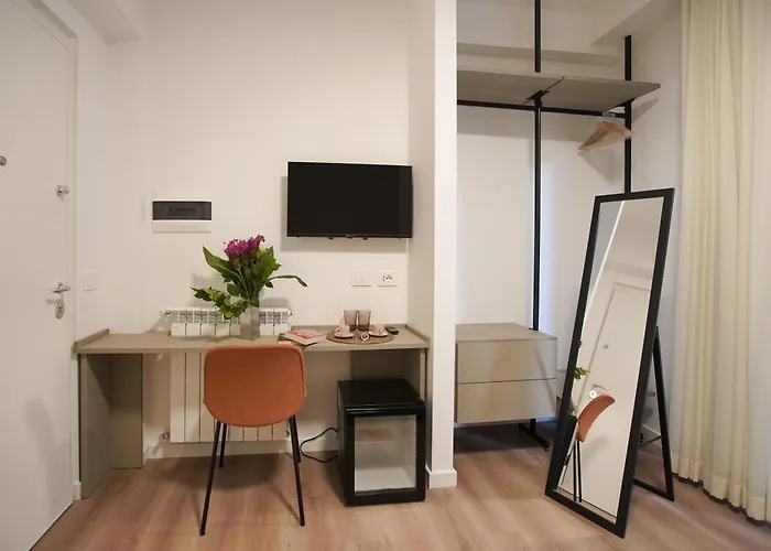 Alojamento de Acomodação e Pequeno-almoço B-pizzofalcone 4*