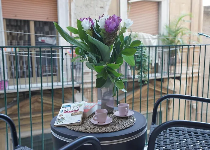 Alojamento de Acomodação e Pequeno-almoço B-pizzofalcone Nápoles