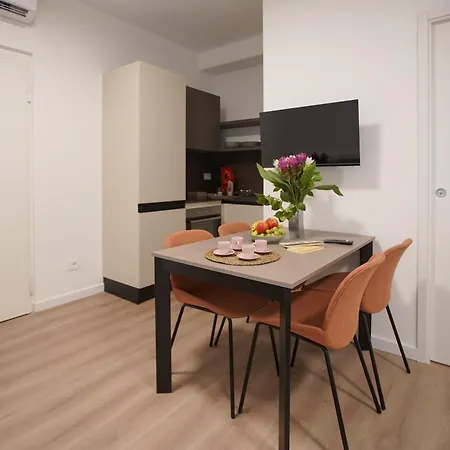 B-pizzofalcone 4* Неаполь