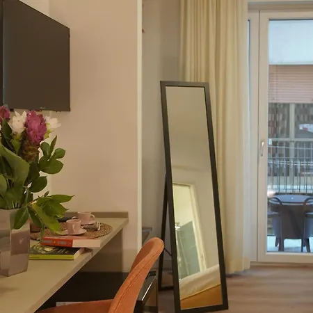 Nocleg ze śniadaniem B-pizzofalcone 4*